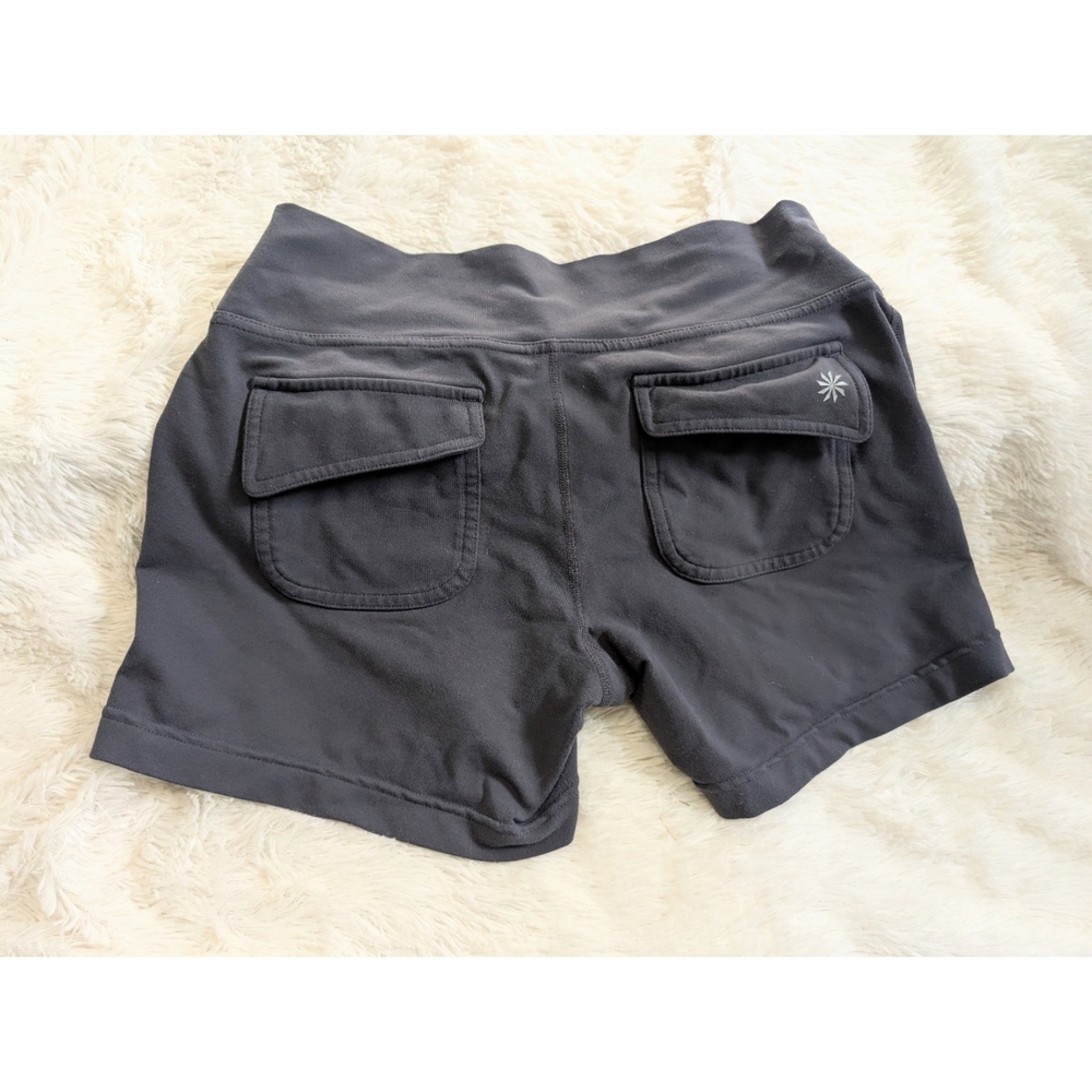 Athleta Stretchy Athletic Dark Gray Spandex Shorts With Flap Pockets Size Small